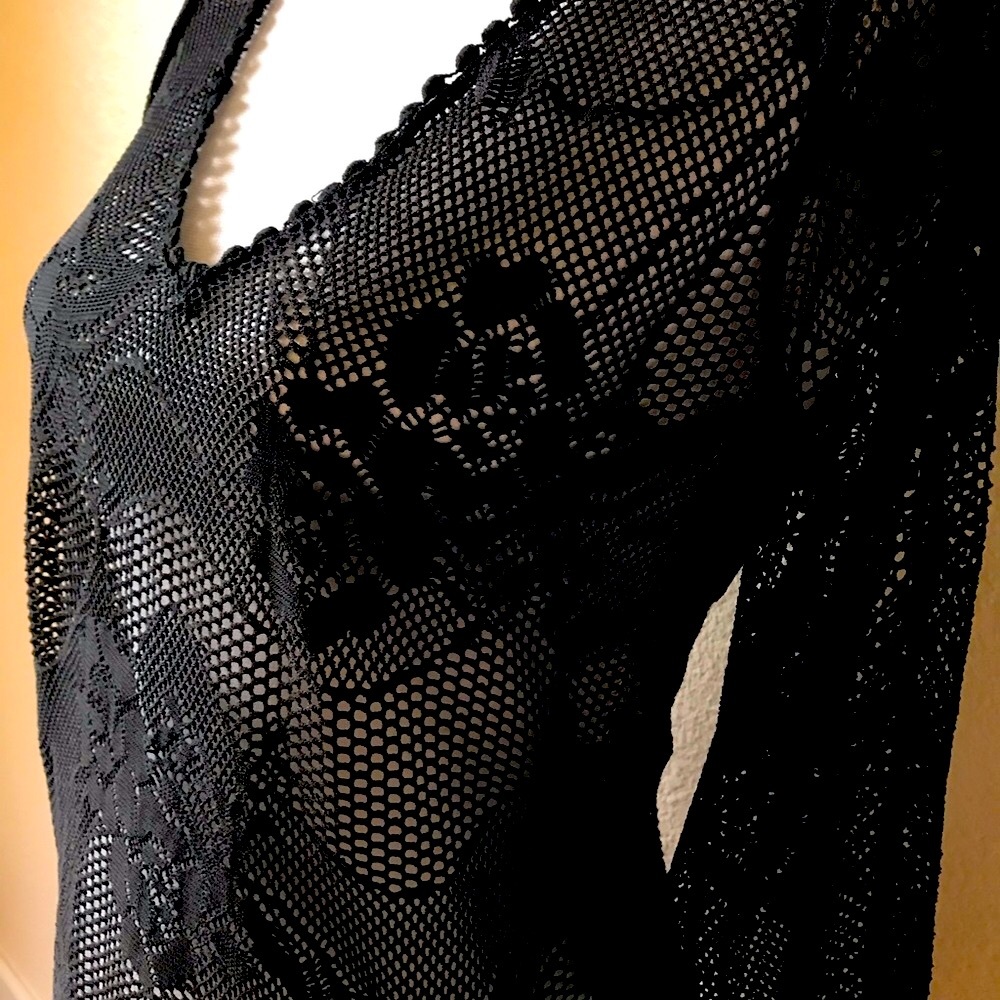 Lace Dress Perfect for day or Night 👗